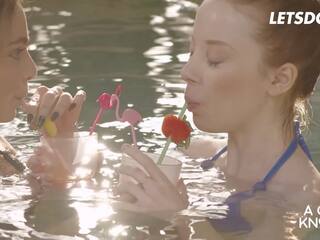 Herlig lesbiske lottie magne & clara mia romantisk voksen video av den basseng - en dame vet