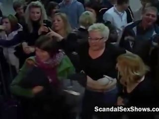 Bloke Fuck two glorious chicks at a stage in front of an audience