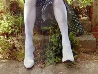 Bianco calze autoreggenti e raso mutandine in il giardino: hd sesso clip 7d