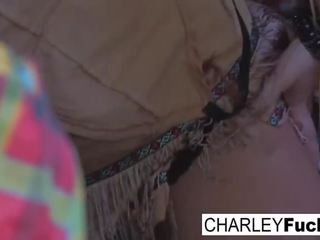 Charley cums tutto oltre