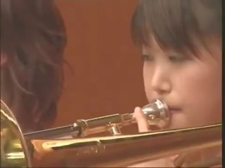 Japonesa desnuda orchestra
