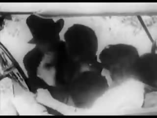 প্রাচীন রীতি বয়স্ক ক্লিপ 1915 একটি বিনামূল্যে অশ্বারোহণ