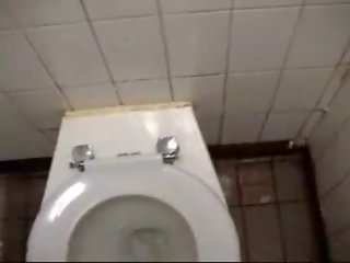 Public toaleta pisare