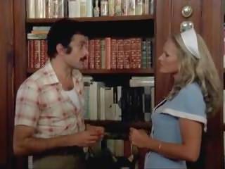 Sensual enfermera 1975: celebridad x calificación película película d2